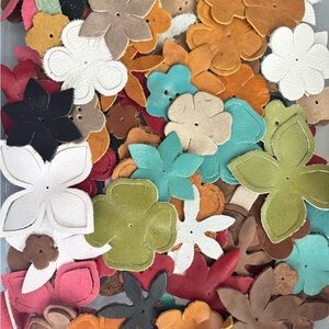 Assorted Leather Flowers for Decoration and Crafts Appliques Multicolored